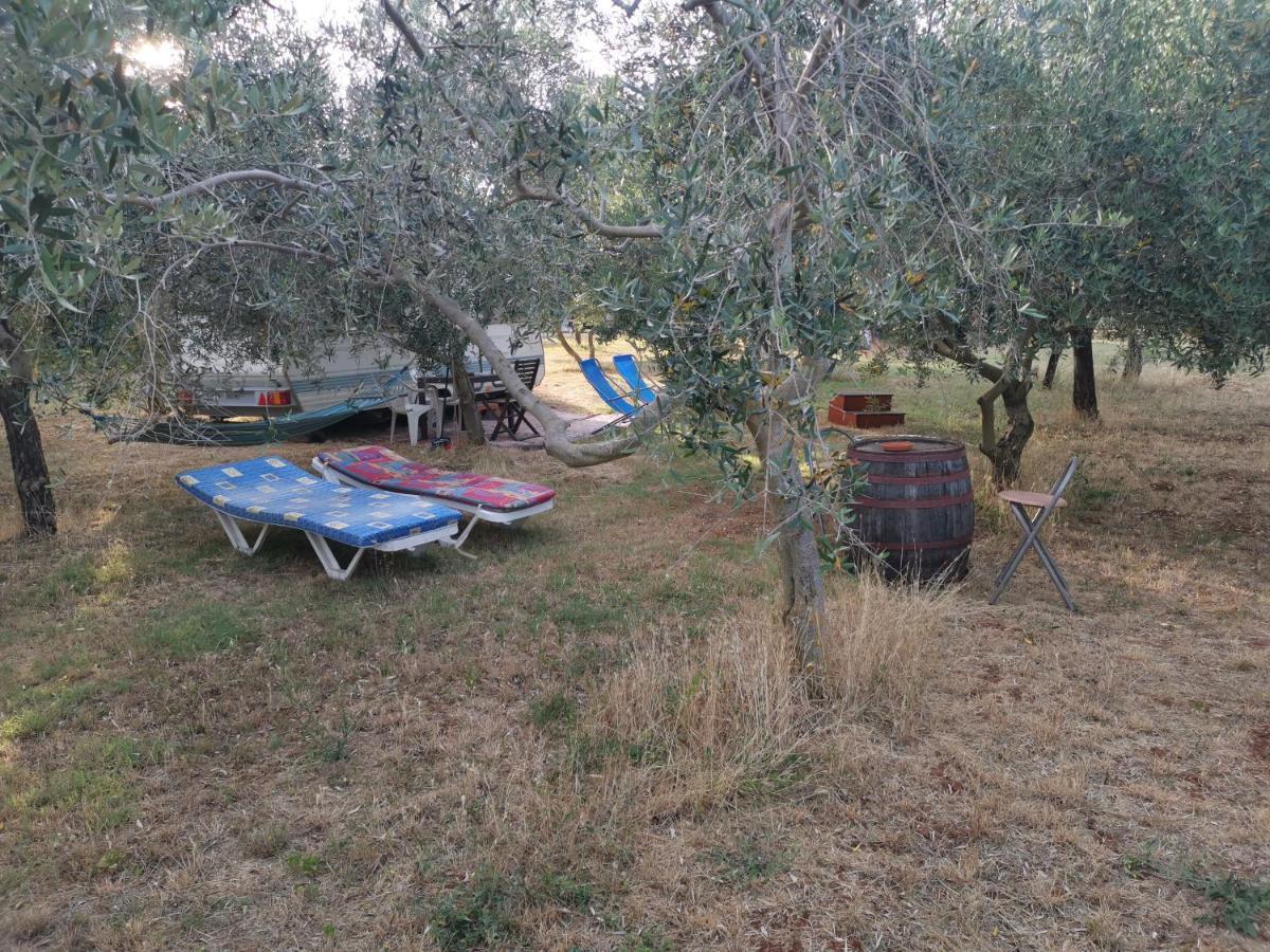 Jacuzi Cottage In The Olive Grove Pula Buitenkant foto
